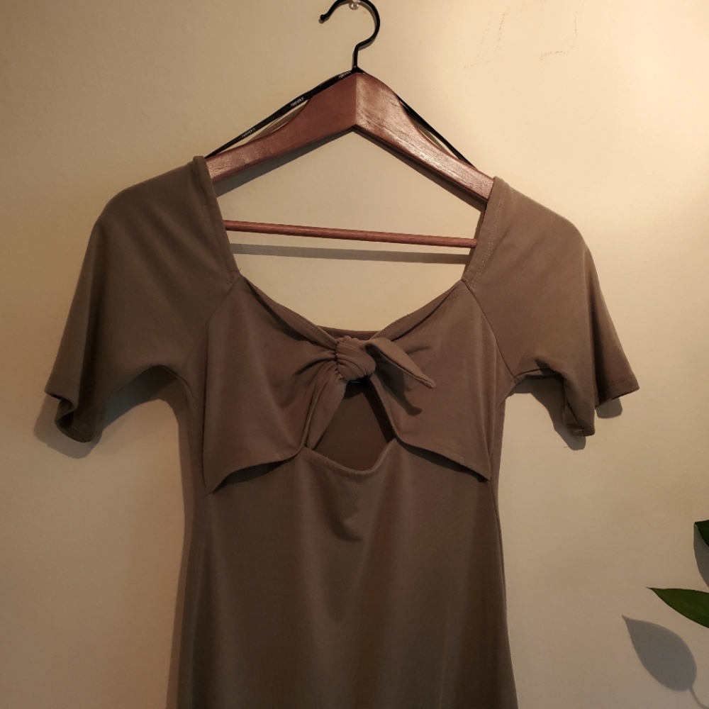 🦋5/$15 Forever 21 Off Shoulder Dress SIZE Small